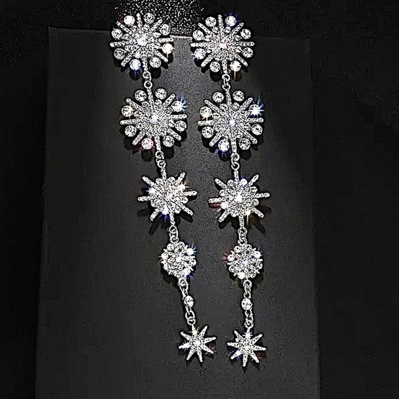 White 18K GP Star North Star Oversized Drop Dangle Earrings - Picture 1 of 3